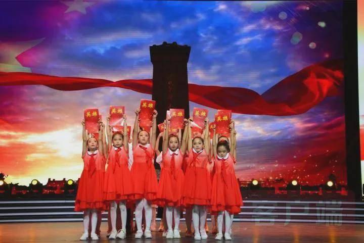 陈国军:生命中最爱最恨的都是刘晓庆