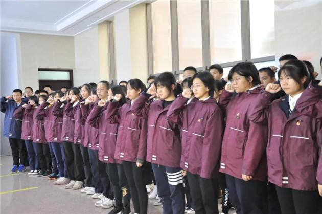 华为手机换电池要多少钱啊游戏画面