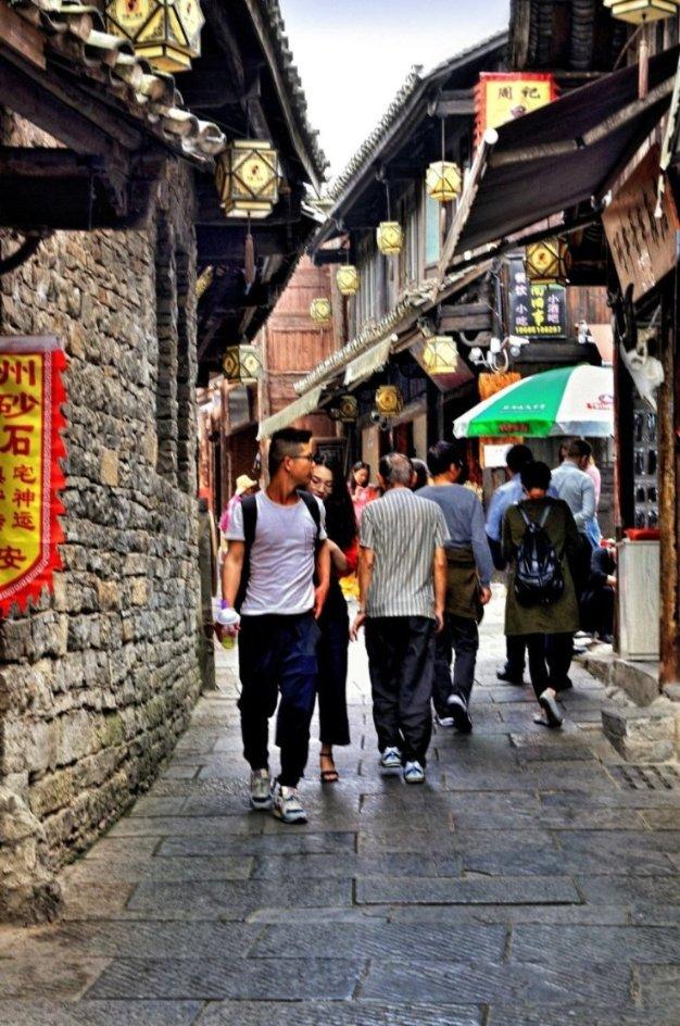 广东险胜吉林，胡明轩打满全场，周琦双二十，徐杰状态回暖